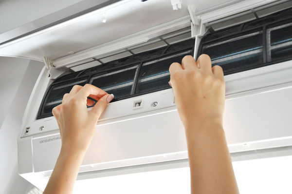 Dịch Vụ Sửa Chữa Máy Lạnh Hitachi Tại Nhà Hà Nội
